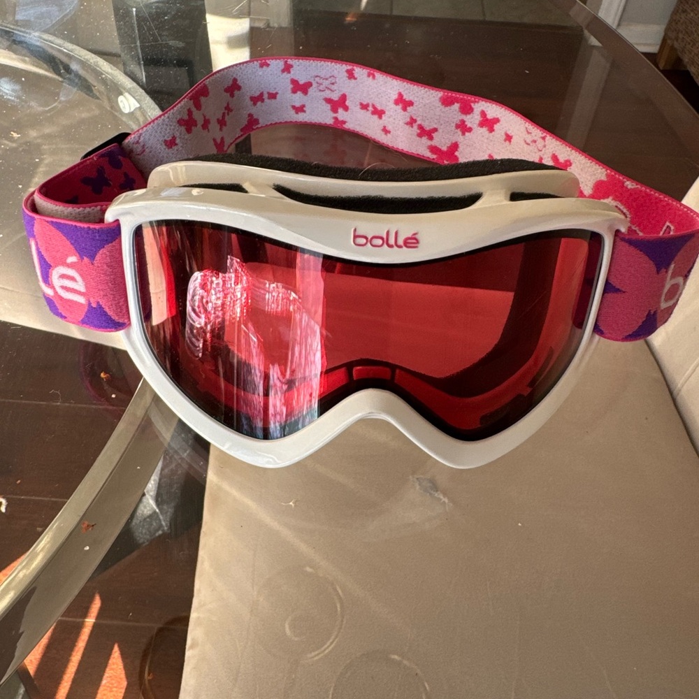 Bolle kids ski goggles anti fog 100% UV protection
